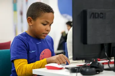 Kid learning tech